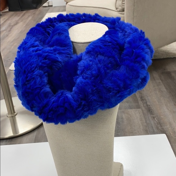 Nicole Miller infinity scarf - Picture 3 of 5